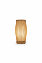 Bambus lampe med neutral baggrund
